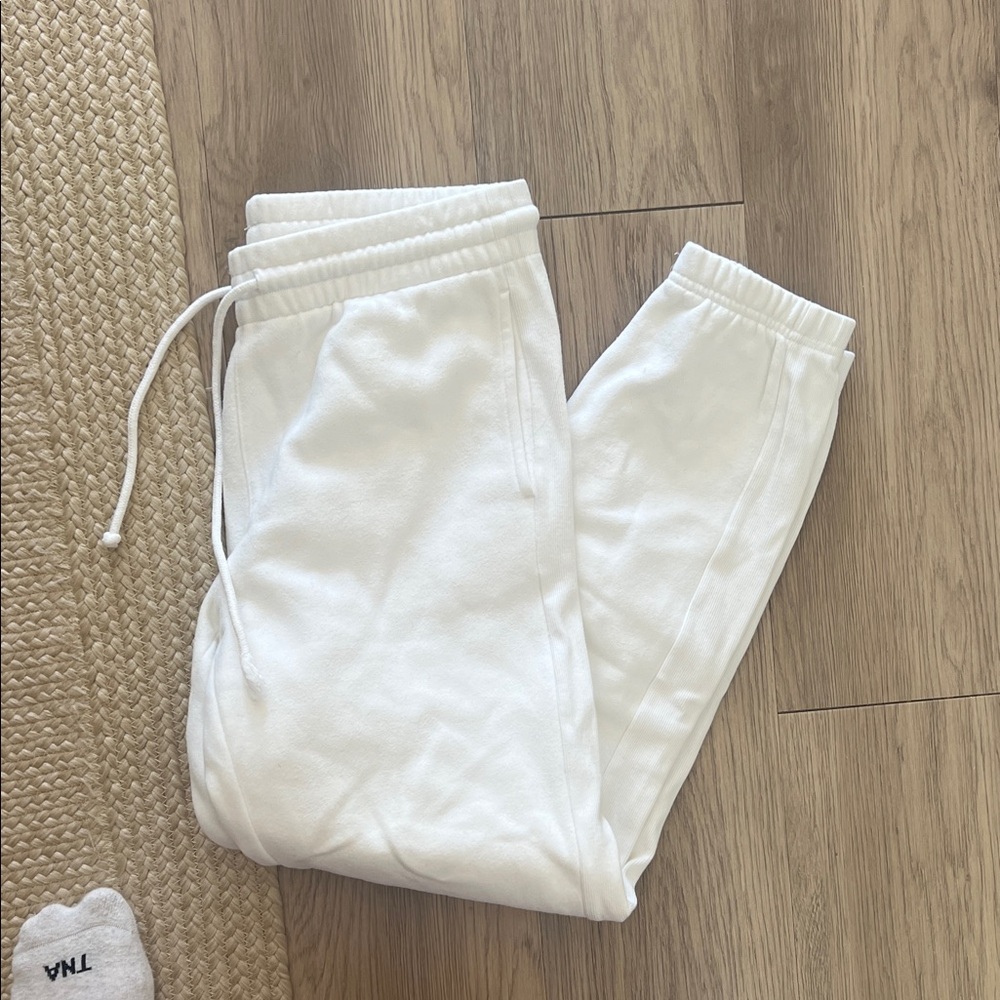 Aritzia White Jogger Pants